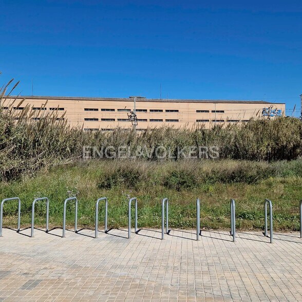 Camí de la Via, 68B, Viladecans, Barcelona à vendre - Photo du bâtiment - Image 2 de 3