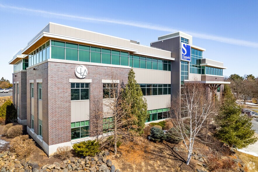 311 Financial Way, Wausau, WI à louer - Photo du bâtiment - Image 2 de 10