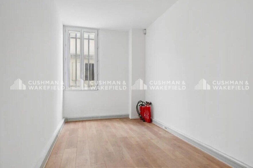 12-14 Rue Lantiez, Paris à vendre - Photo du bâtiment - Image 2 de 15