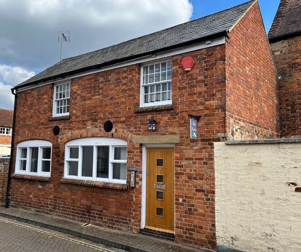 New St, Milton Keynes à vendre Photo du bâtiment- Image 1 de 2