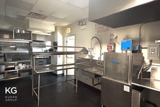 324-326 W Chicago Ave, Chicago, IL for sale Interior Photo- Image 2 of 7