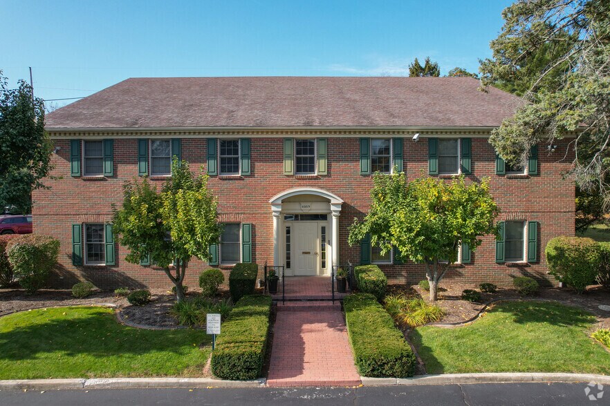 4169 N Holland Sylvania Rd, Toledo, OH à louer - Photo du bâtiment - Image 2 de 15