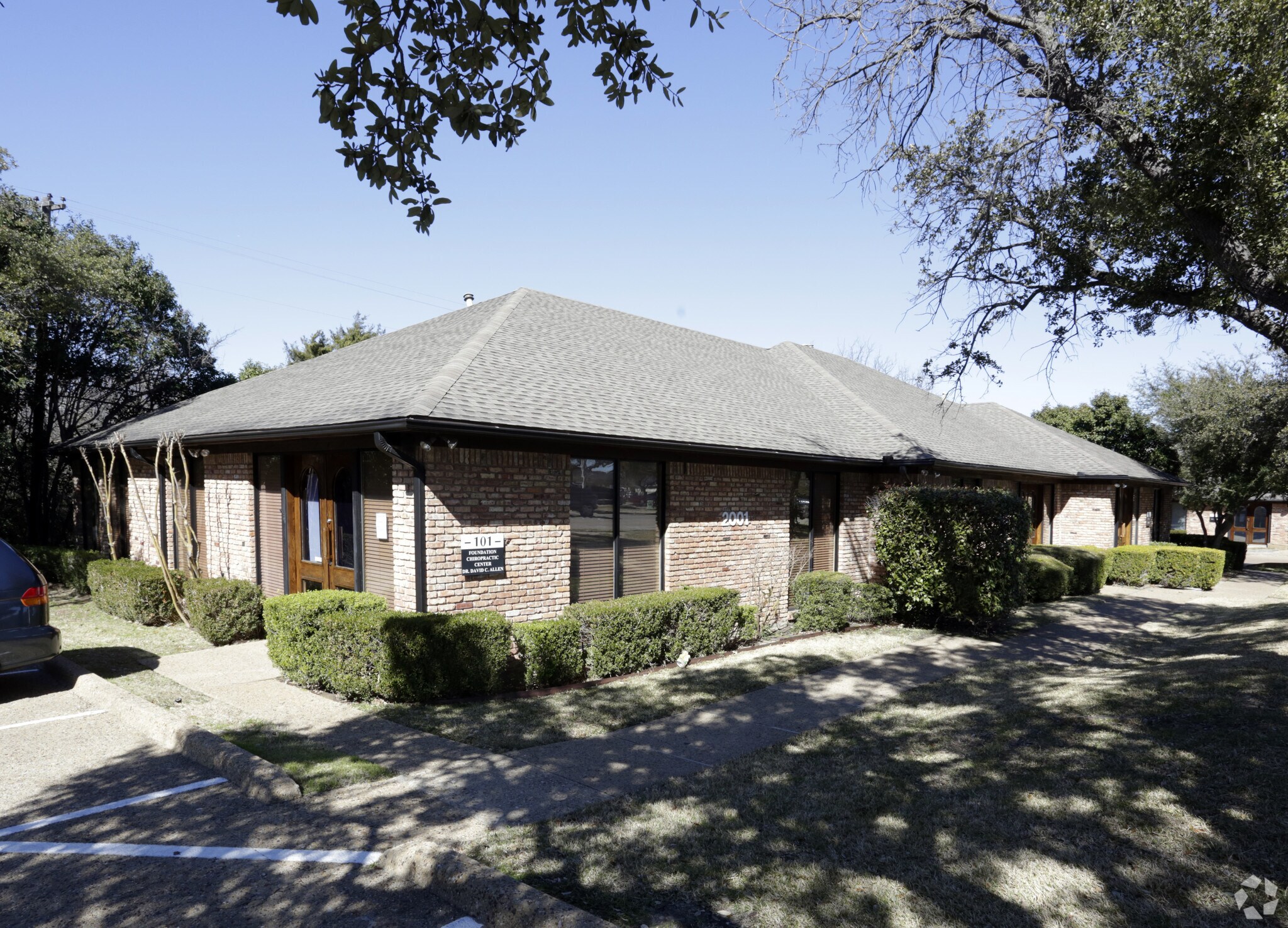 2001 N Collins Blvd, Richardson, TX à vendre Photo principale- Image 1 de 8