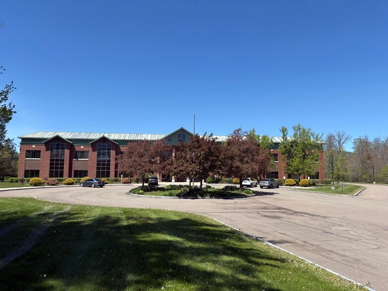 325 Daniel Zenker Dr, Big Flats, NY for lease - Building Photo - Image 2 of 39