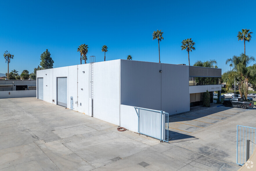 8138 Mar Vista Ct, Riverside, CA for lease - Building Photo - Image 3 of 9