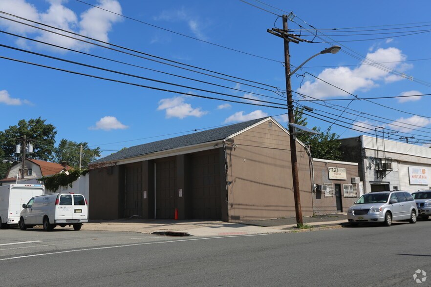 1181 E Broad St, Elizabeth, NJ à vendre - Photo du bâtiment - Image 3 de 4