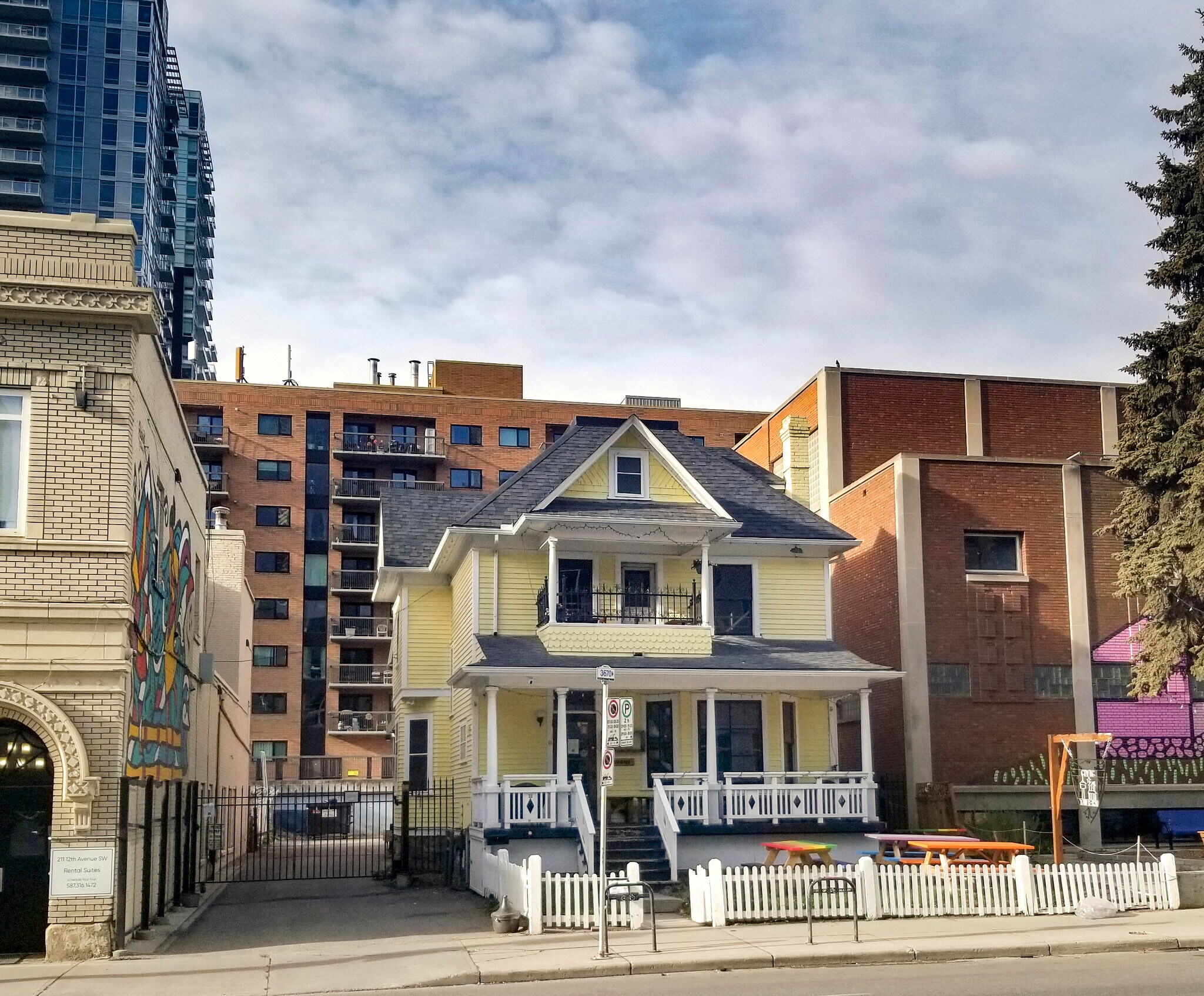 213 12th Ave SW, Calgary, AB for sale Building Photo- Image 1 of 1