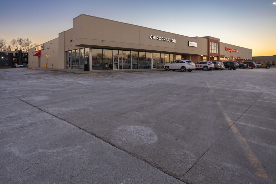 2545 E Euclid Ave, Des Moines, IA à louer - Photo du bâtiment - Image 2 de 2