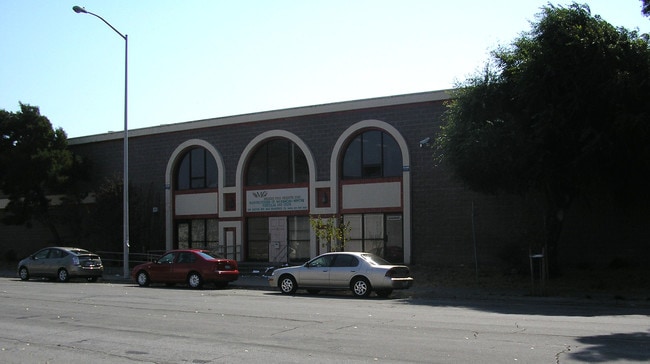 Plus de détails pour 1555 Galvez Ave, San Francisco, CA - Industriel à louer