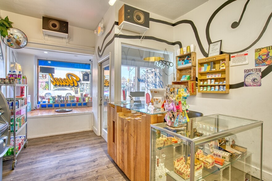 1640 Pearl St, Boulder, CO à louer - Photo du bâtiment - Image 2 de 6