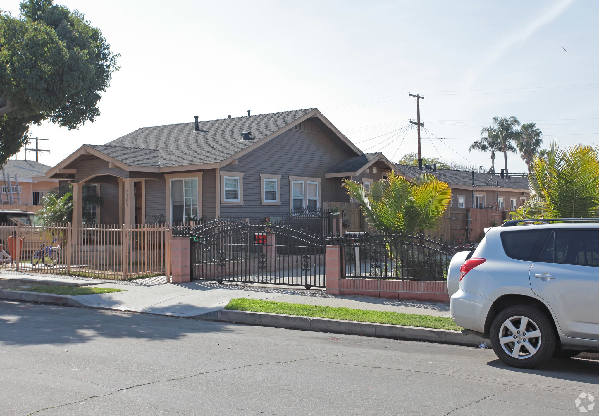 2307 Locust Ave, Long Beach, CA for sale Primary Photo- Image 1 of 4