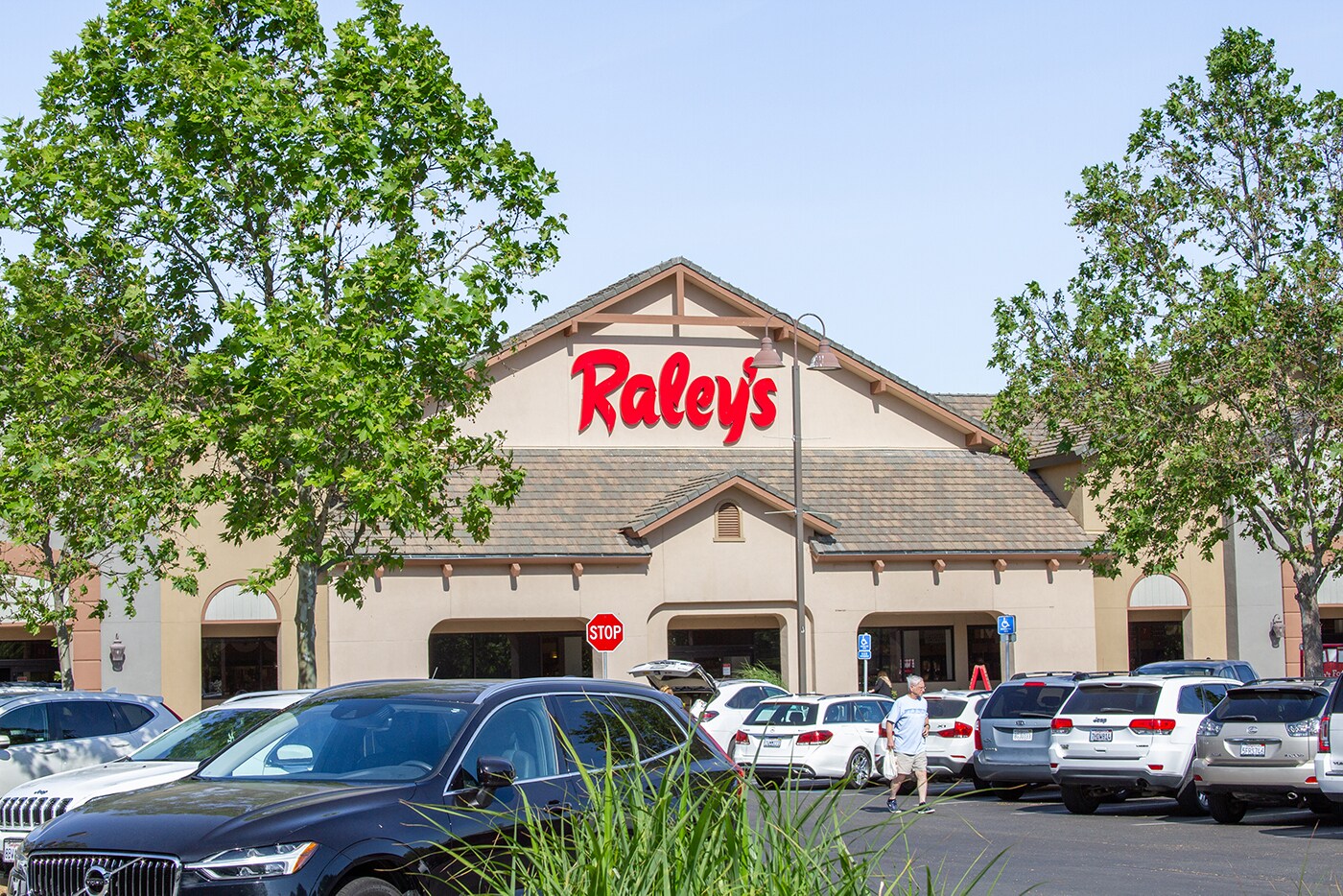 311-333 Lower Sacramento Rd, Lodi, CA for lease Primary Photo- Image 1 of 8