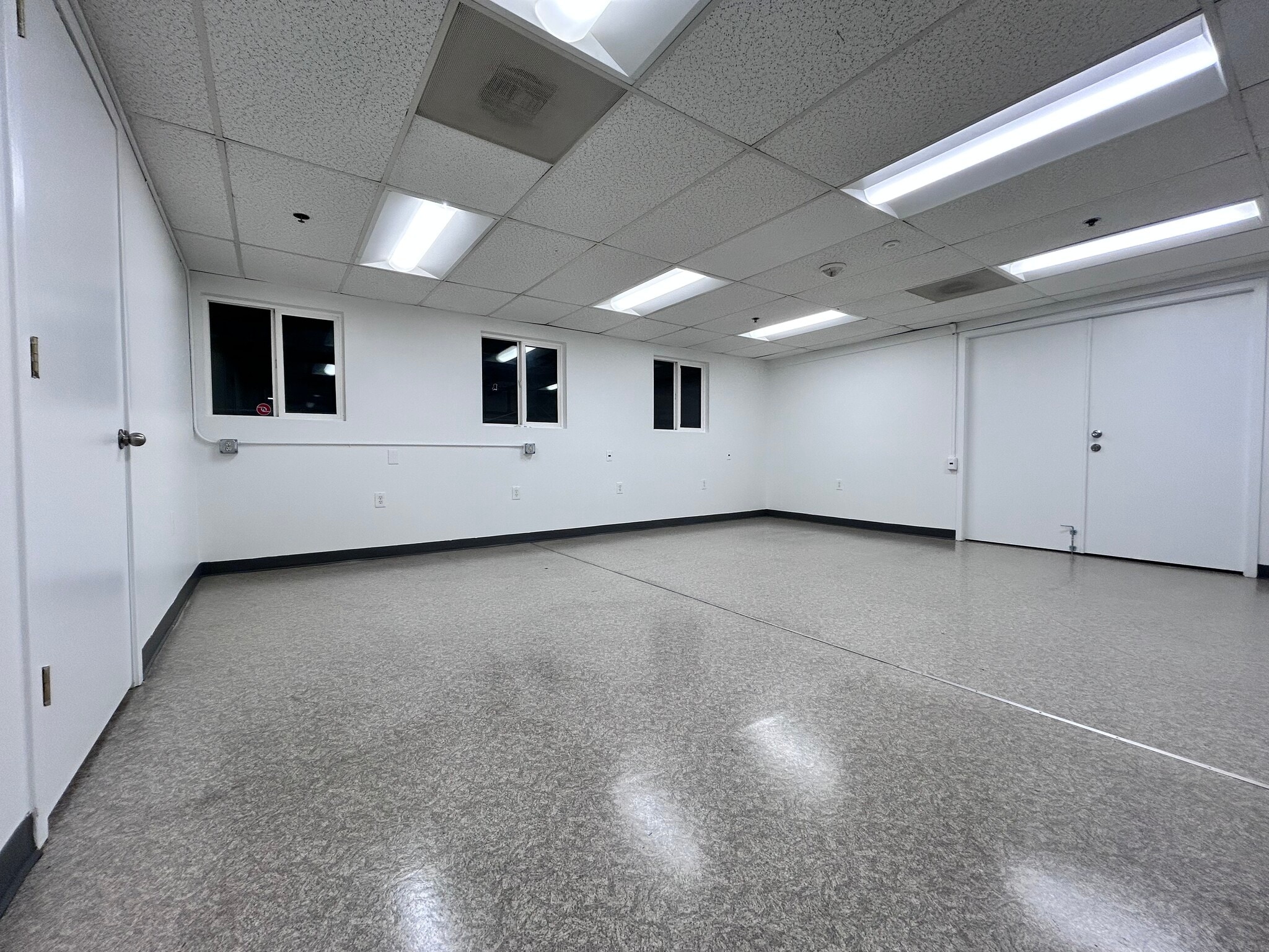 3901 SE Naef Rd, Portland, OR for lease Building Photo- Image 1 of 13