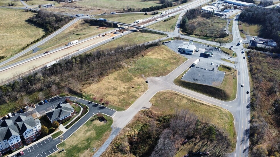 Valley College Circle, Weyers Cave, VA for sale - Building Photo - Image 2 of 5