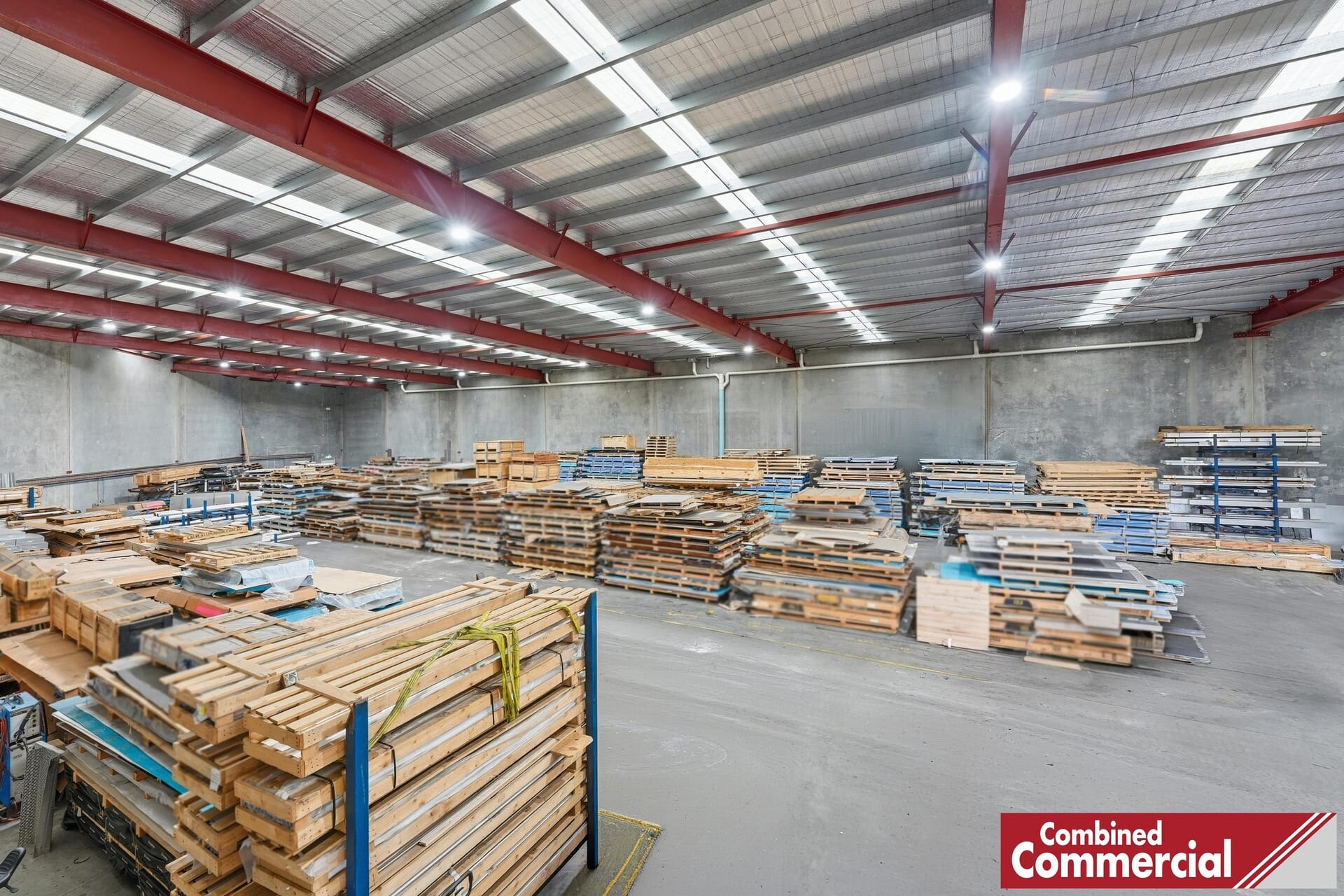 24 Saggart Field Rd, Minto for lease Interior Photo- Image 1 of 5