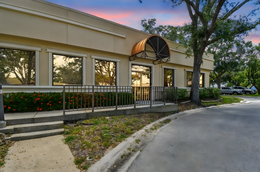 10901 Danka Cir N, Saint Petersburg, FL for sale - Building Photo - Image 2 of 99