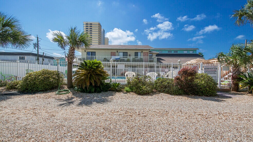 8614 Surf Dr, Panama City Beach, FL à vendre - Photo du bâtiment - Image 2 de 32