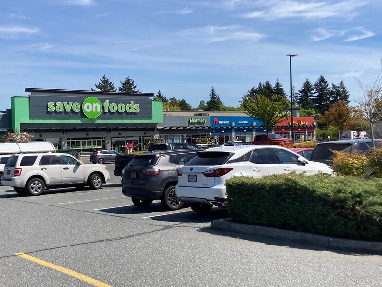 2000 Island Hwy N, Nanaimo, BC à louer - Photo du bâtiment - Image 3 de 5