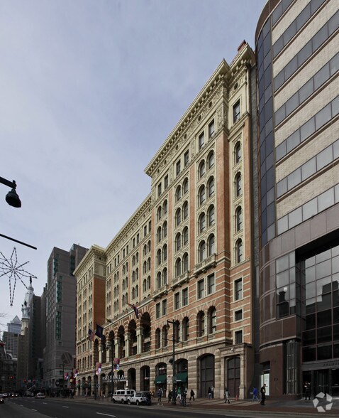 1113 Market St, Philadelphia, PA à louer - Photo du bâtiment - Image 2 de 4