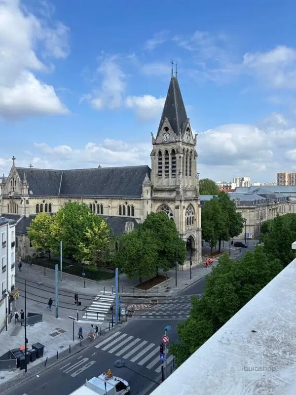 Commerce de détail dans Saint-Denis à louer Photo du bâtiment- Image 1 de 5