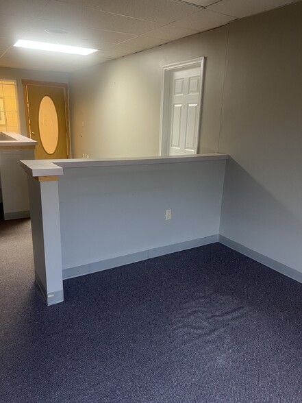824 John Marshall Hwy, Front Royal, VA à louer - Photo du bâtiment - Image 3 de 16