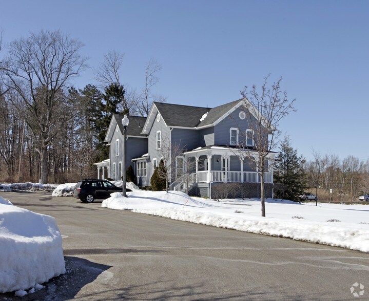 481 Cleveland Massillon Rd, Akron, OH à vendre - Photo du bâtiment - Image 2 de 11