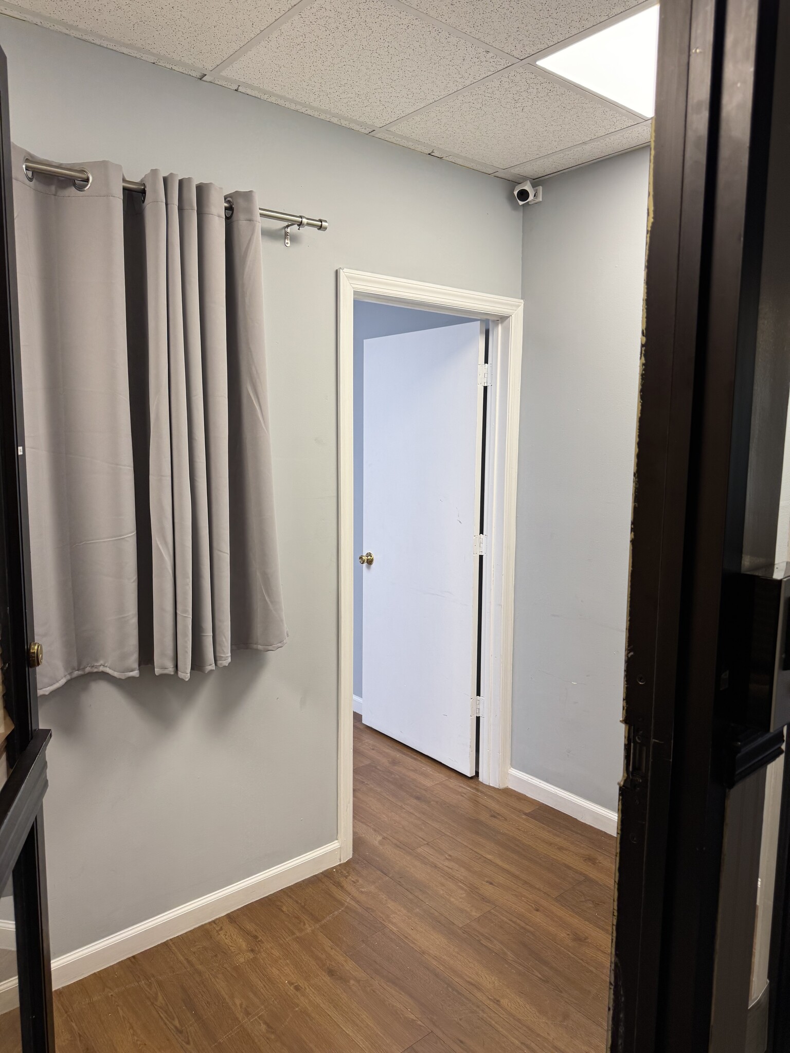 2071 Clove Rd, Staten Island, NY for lease Interior Photo- Image 1 of 10