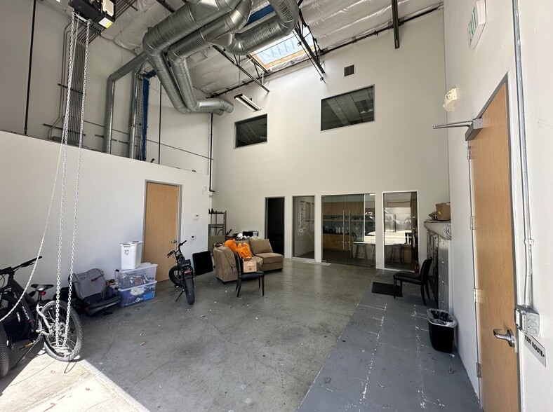 59 Peters Canyon Rd, Irvine, CA for sale - Building Photo - Image 2 of 5