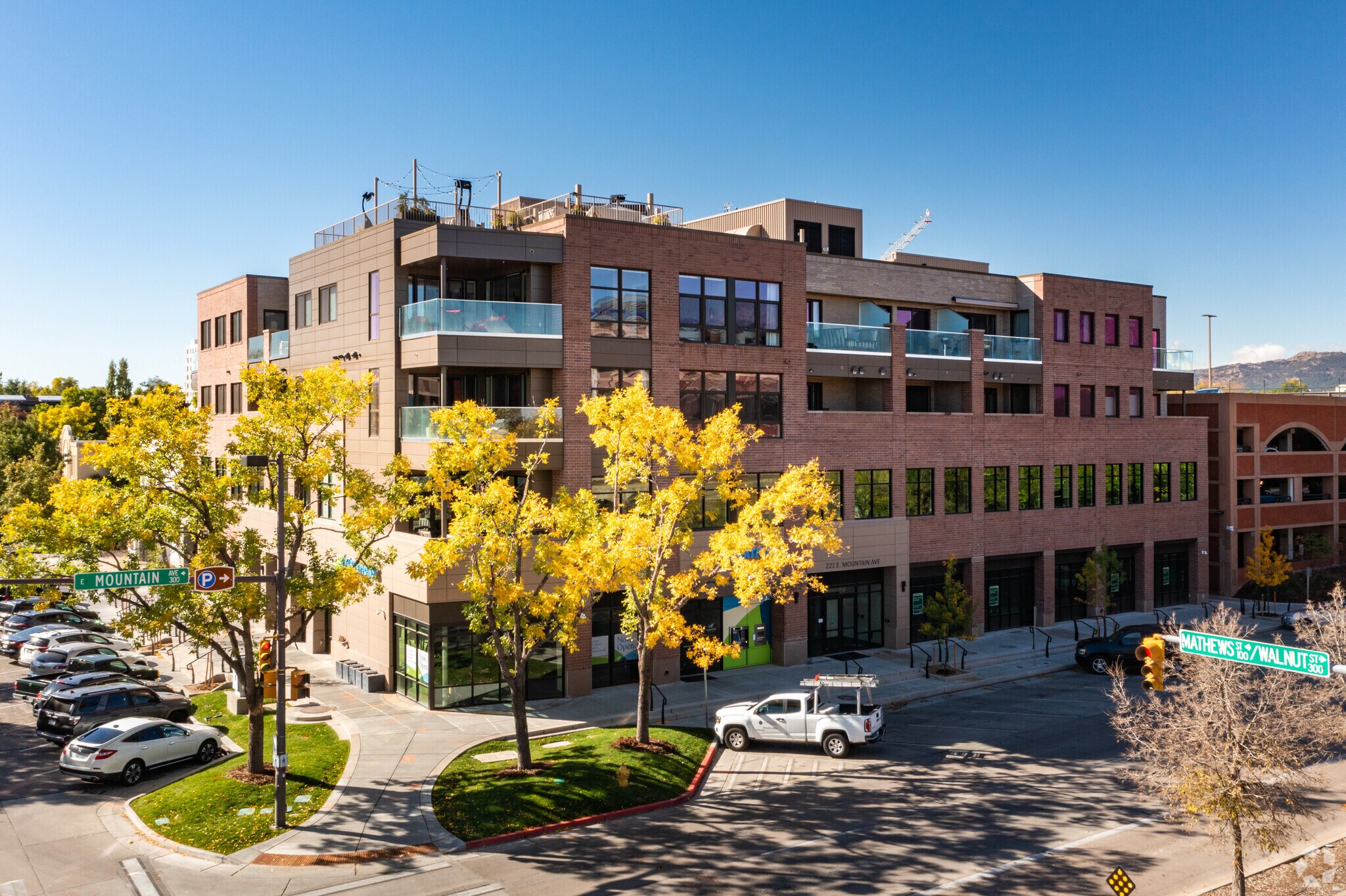 221 E Mountain Ave, Fort Collins, CO à louer Photo du bâtiment- Image 1 de 9