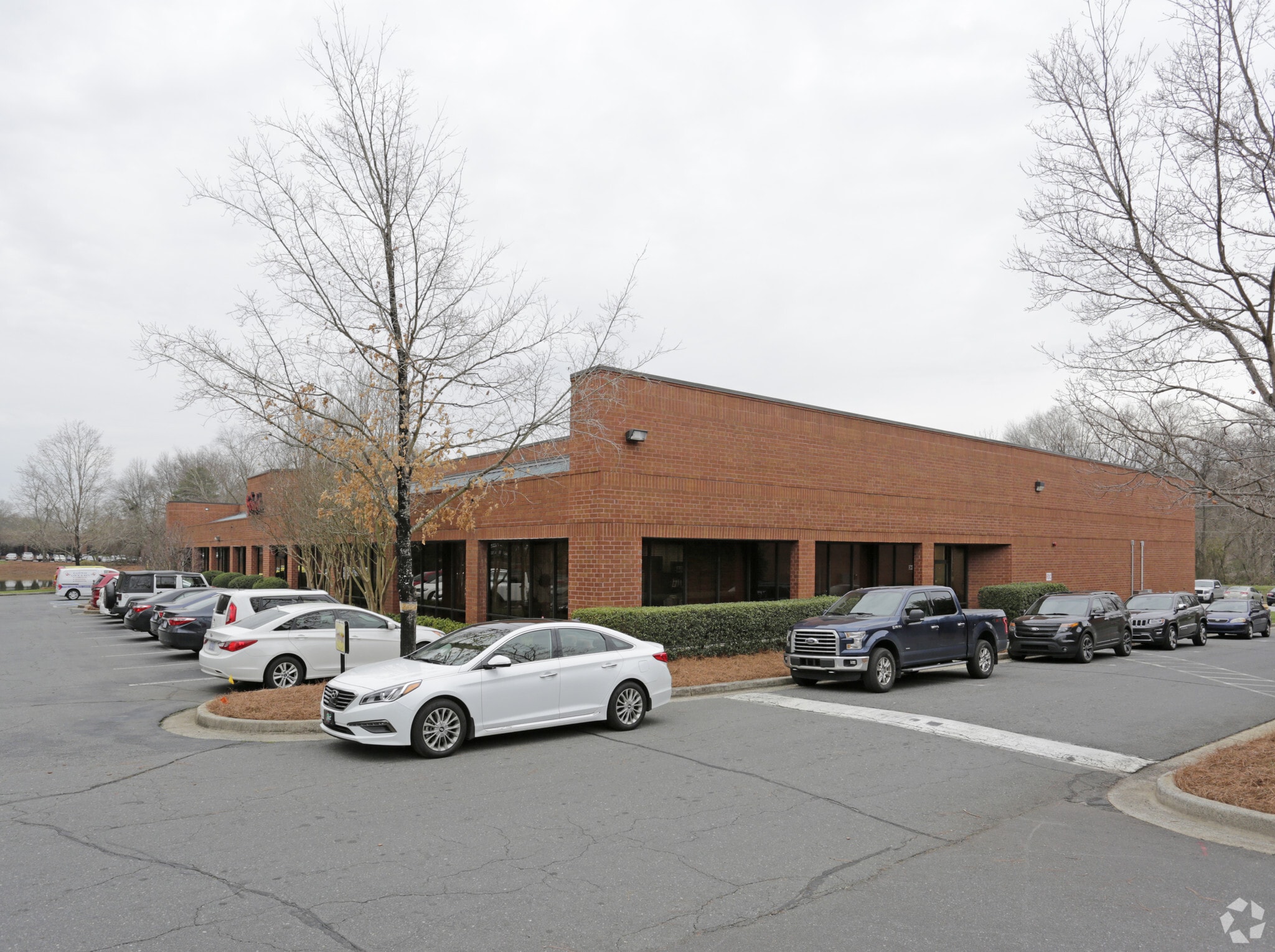 9432 Southern Pine Blvd, Charlotte, NC for lease Primary Photo- Image 1 of 4