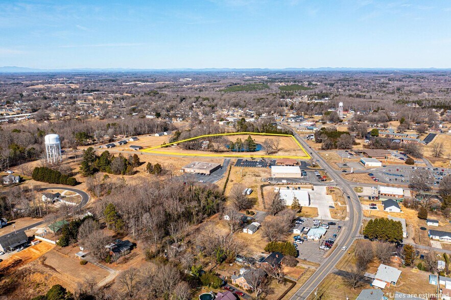 100 Island Ford Rd, Maiden, NC à vendre - Photo du bâtiment - Image 3 de 7