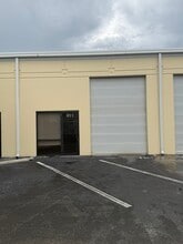 17030 Alico Commerce Ct, Fort Myers, FL for lease Interior Photo- Image 1 of 5