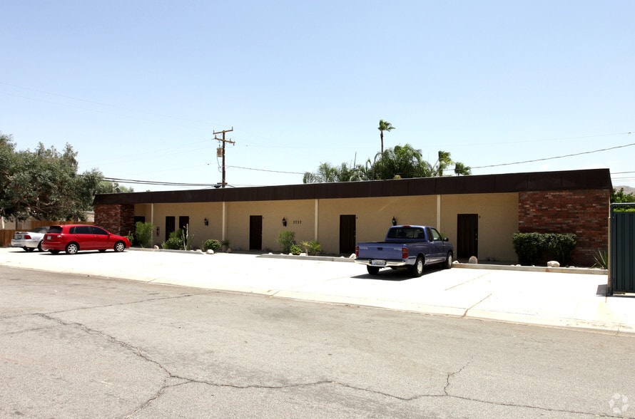 3737 E Calle De Carlos, Palm Springs, CA à vendre - Photo du bâtiment - Image 3 de 21