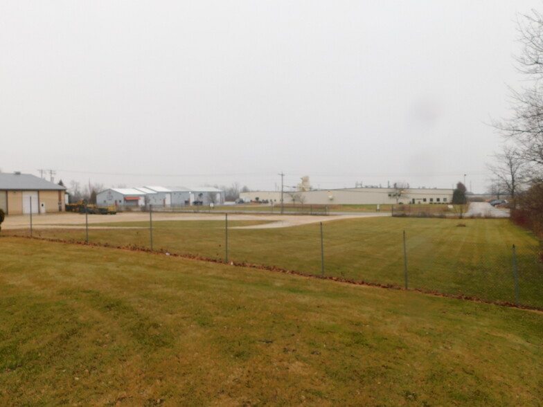 3830 County Road H, Port Washington, WI for lease - Building Photo - Image 3 of 14