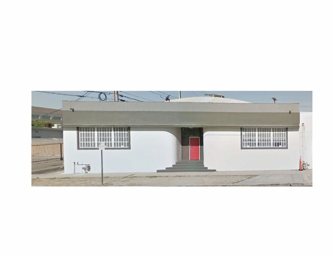 More details for 2015 N Lincoln St, Burbank, CA - Industrial for Lease