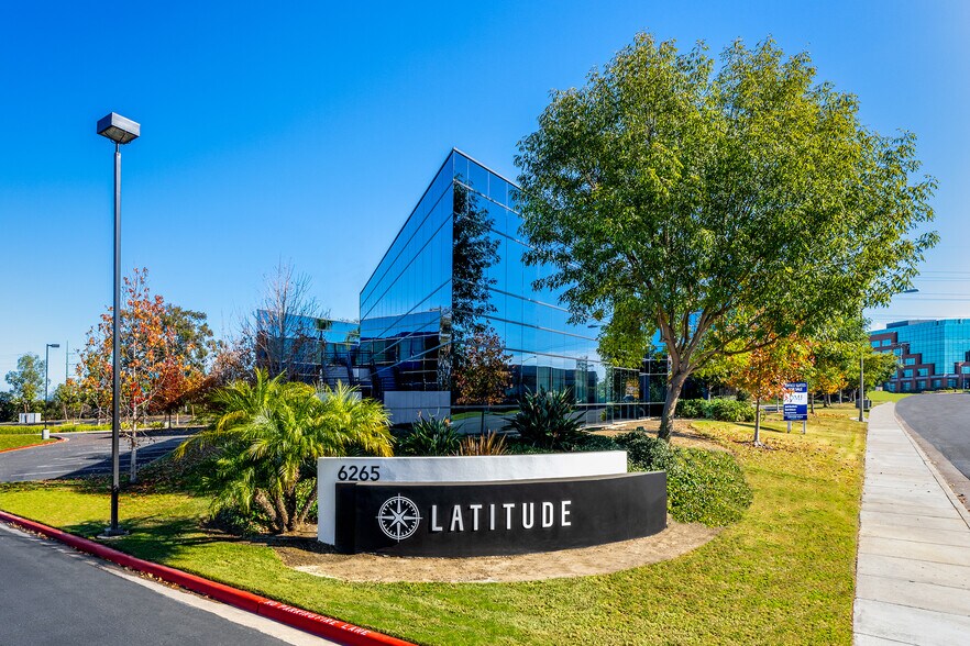 6265 Greenwich Dr, San Diego, CA à vendre - Photo du bâtiment - Image 2 de 21