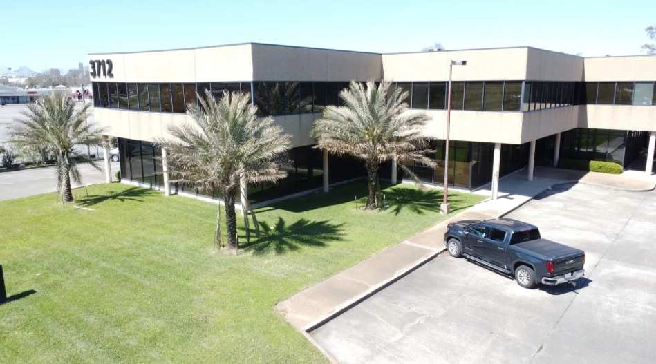 3712 MacArthur Blvd, New Orleans, LA for lease Interior Photo- Image 1 of 4