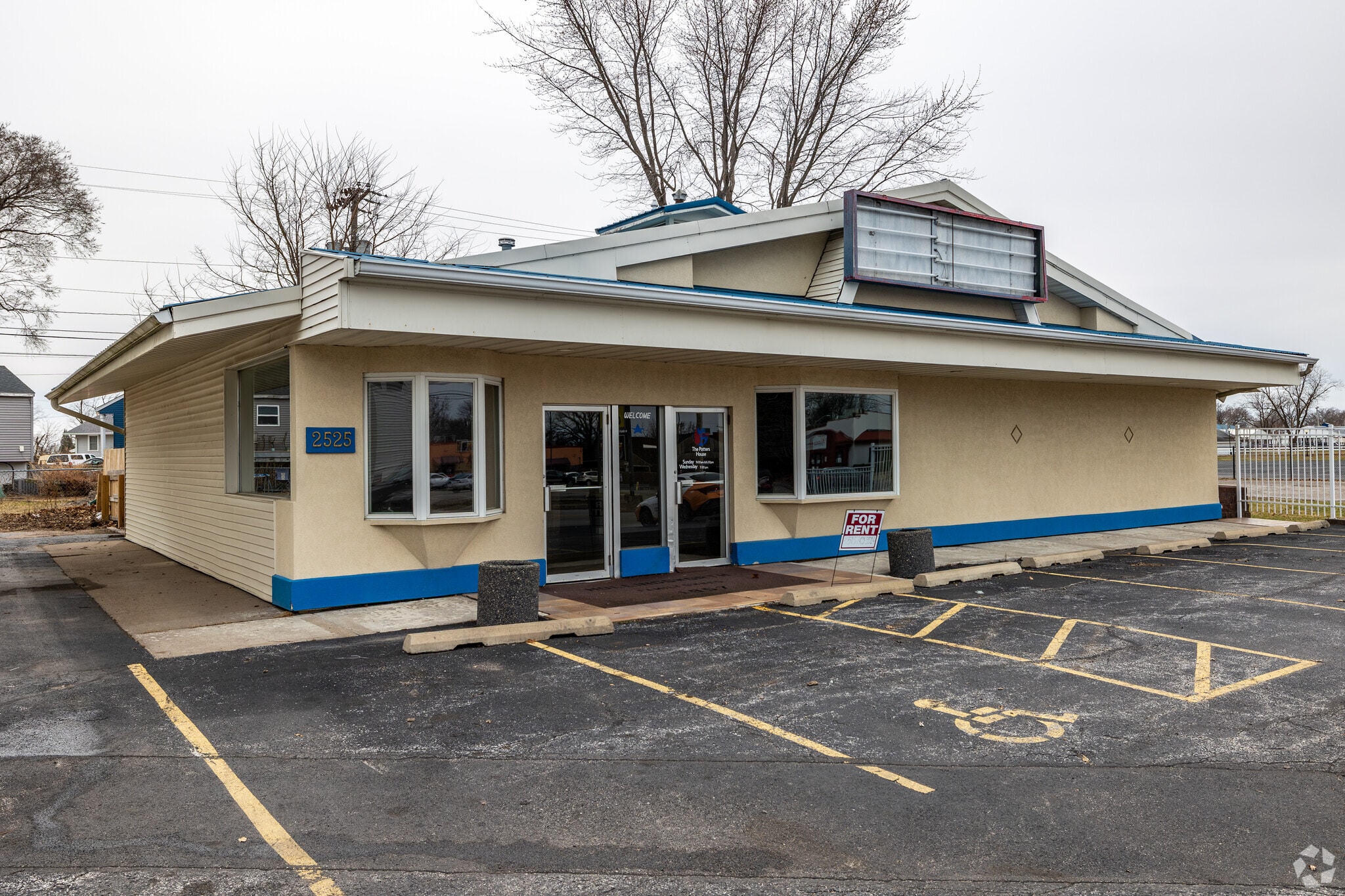 2525 W Locust St, Davenport, IA for lease Primary Photo- Image 1 of 3