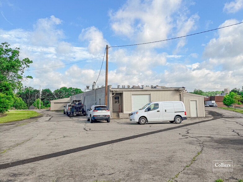 533 Depot St, Latrobe, PA à louer - Photo du bâtiment - Image 3 de 16