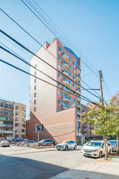 142-28 38th Ave, Flushing, NY for sale - Building Photo - Image 1 of 20