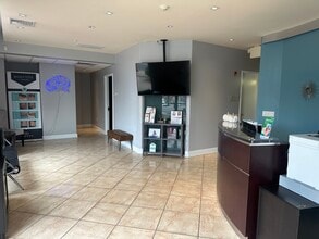 125 N Dean St, Englewood, NJ à louer Photo intérieure- Image 2 de 9