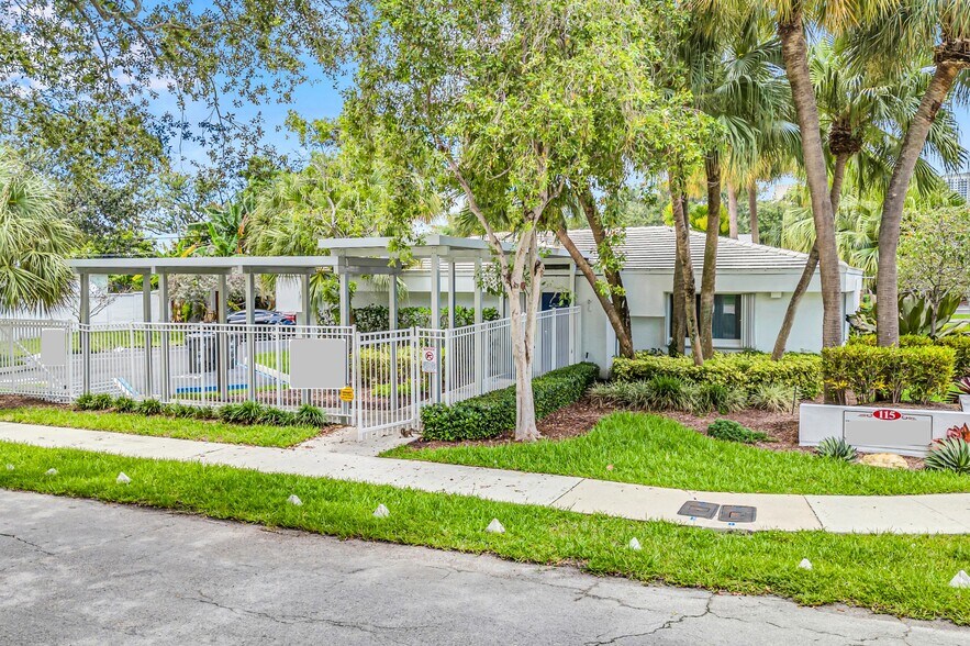 115 SE 13th St, Fort Lauderdale, FL à vendre - Photo principale - Image 1 de 2