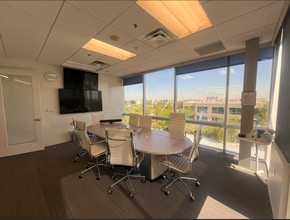 1860 N 95th Ln, Phoenix, AZ for lease Interior Photo- Image 2 of 19