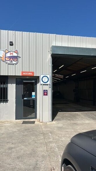 Flex dans Villeurbanne à louer - Photo du bâtiment - Image 1 de 8