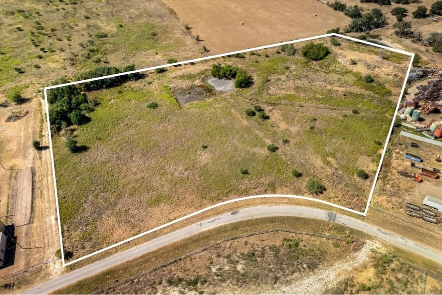 1095 County Road 234, Giddings, TX for sale - Building Photo - Image 2 of 8