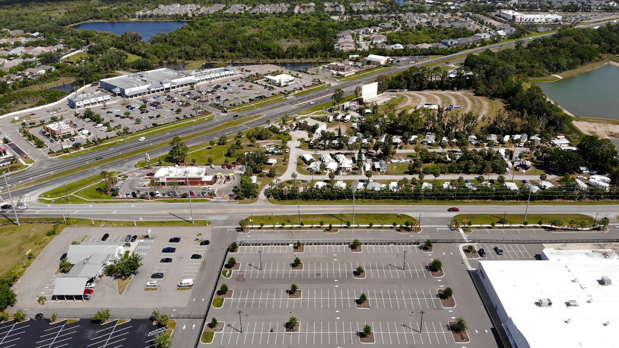 424 19th Ave NE, Ruskin, FL à louer Photo principale- Image 1 de 2