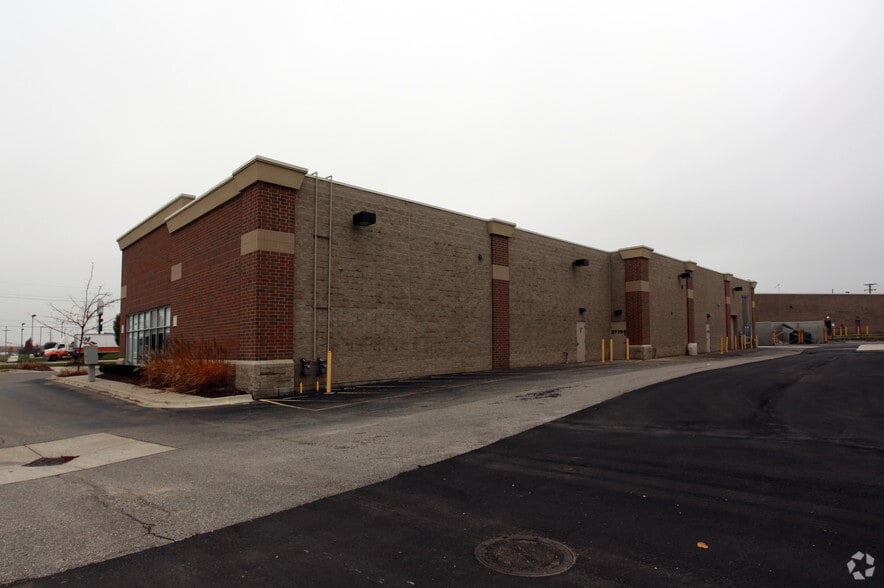 27775-27805 23 Mile Rd, Chesterfield, MI for lease - Building Photo - Image 3 of 7