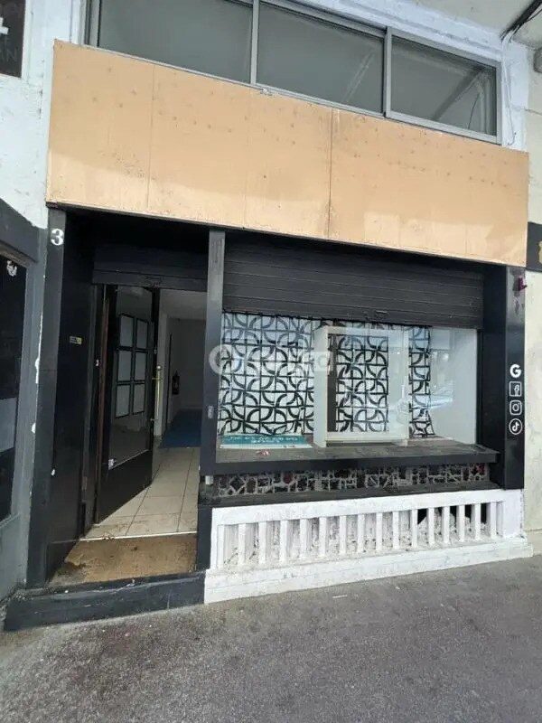 Retail in Toulon for lease Building Photo- Image 1 of 5