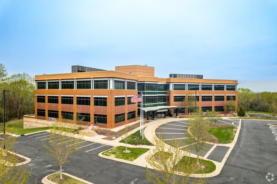 2655 Eagan Woods Dr, Eagan, MN for lease - Building Photo - Image 1 of 37