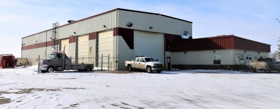 331 Burnt Park Way, Red Deer County, AB for sale Primary Photo- Image 1 of 1